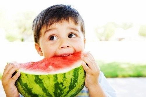 吃瓜日本小孩,童趣横生的童年时光