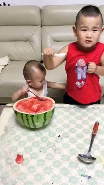 吃瓜叫妈妈才得吃,亲子互动中的趣味与智慧