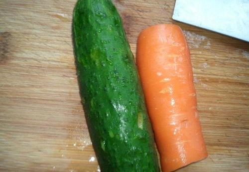 吃瓜要这样吃才好吃图片,揭秘吃瓜最佳姿势